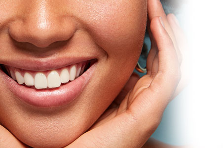 Photo close up of woman's smile
